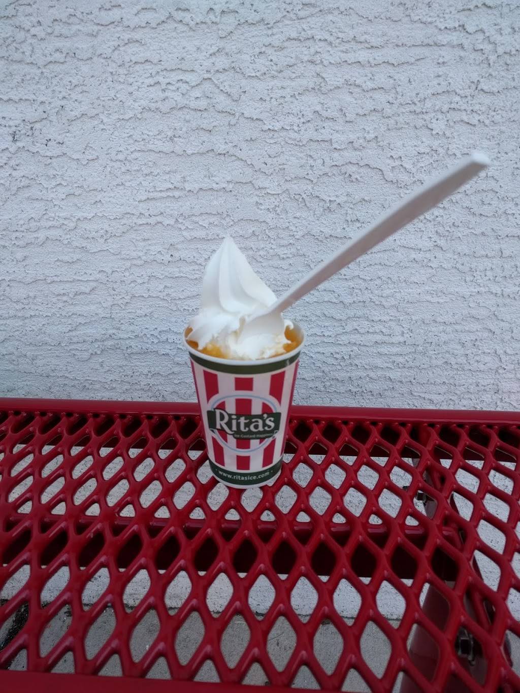 Ritas Italian Ice & Frozen Custard | restaurant | 500 West Chester Pike, Havertown, PA 19083, USA | 4844538537 OR +1 484-453-8537