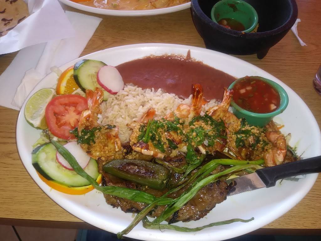 El Pajonal | restaurant | 1133 N Vermont Ave, Los Angeles, CA 90029, USA | 3236680517 OR +1 323-668-0517