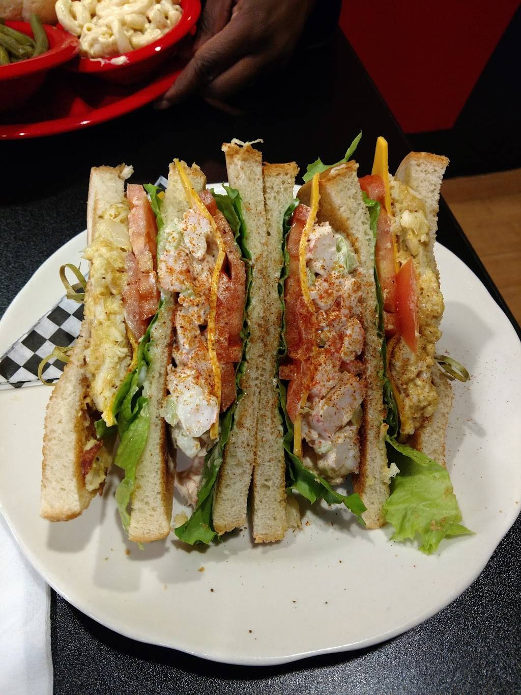 Bahama Mikes | restaurant | 8154 Ritchie Hwy, Pasadena, MD 21122, USA | 4105447800 OR +1 410-544-7800