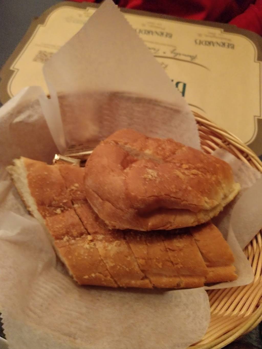 Bernardis Pub | restaurant | 12200 N Brentfield Dr, Dunlap, IL 61525, USA | 3092438888 OR +1 309-243-8888