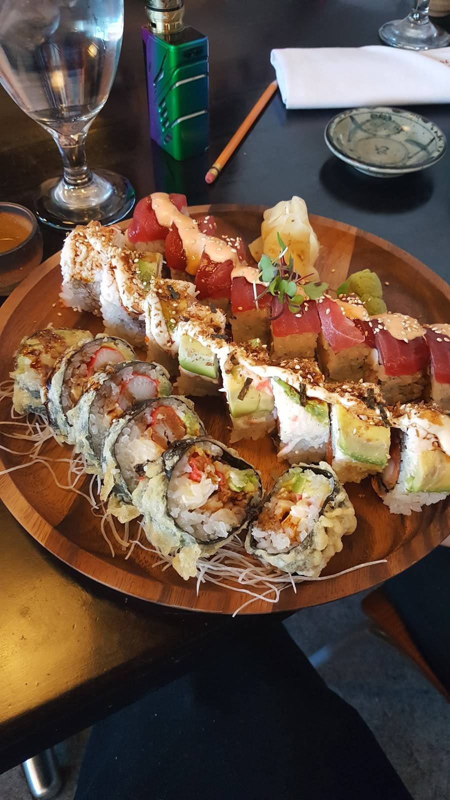 Sushi Castle Japanese Fusion | restaurant | 729 Barranca Drive, Castle Rock, CO 80104, USA | 3036632752 OR +1 303-663-2752