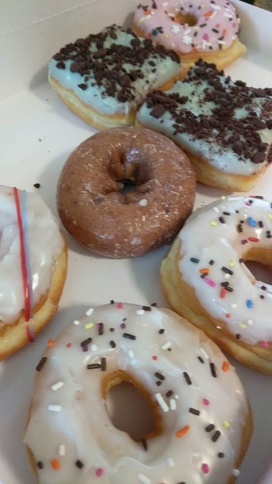 Dunkin | cafe | 1200 Wolf Rock Drive Suite 180, Purcellville, VA 20132, USA | 5404413806 OR +1 540-441-3806