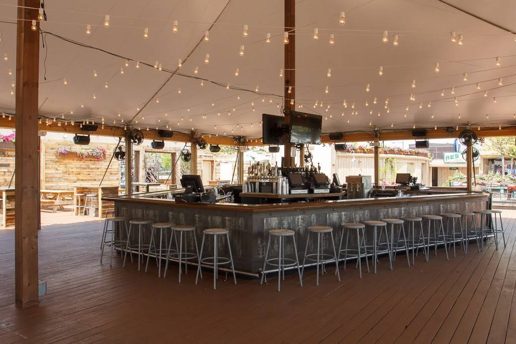 Morgans Pier | restaurant | 221 N Christopher Columbus Blvd, Philadelphia, PA 19123, USA | 2152797134 OR +1 215-279-7134