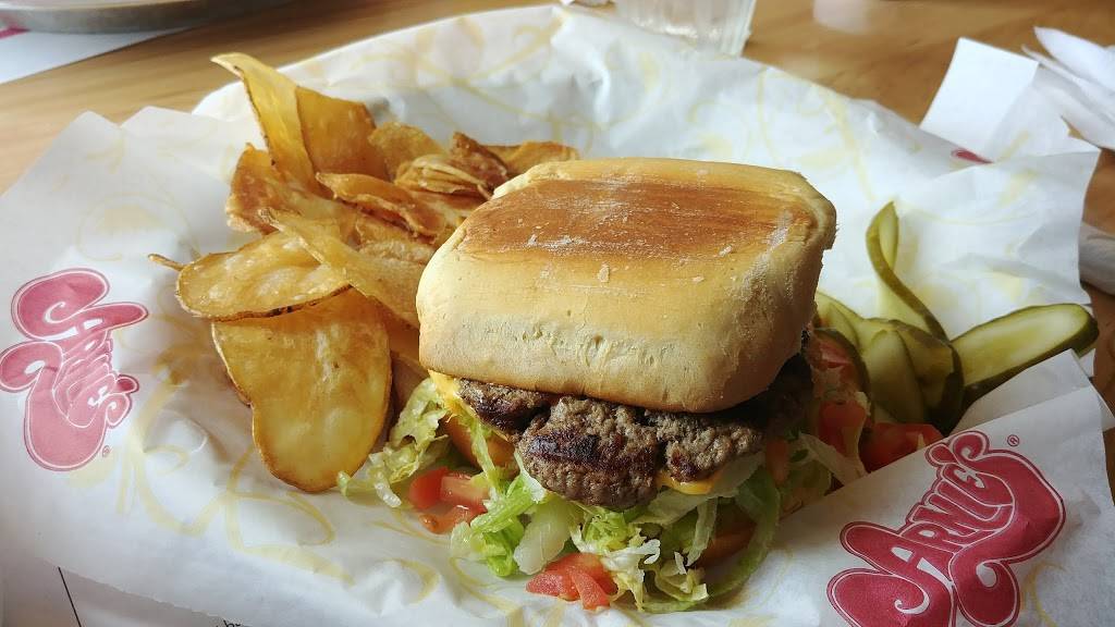 Arnies Bakery & Restaurant | bakery | 2650 E Beltline Ave SE, Grand Rapids, MI 49512, USA | 6169567901 OR +1 616-956-7901