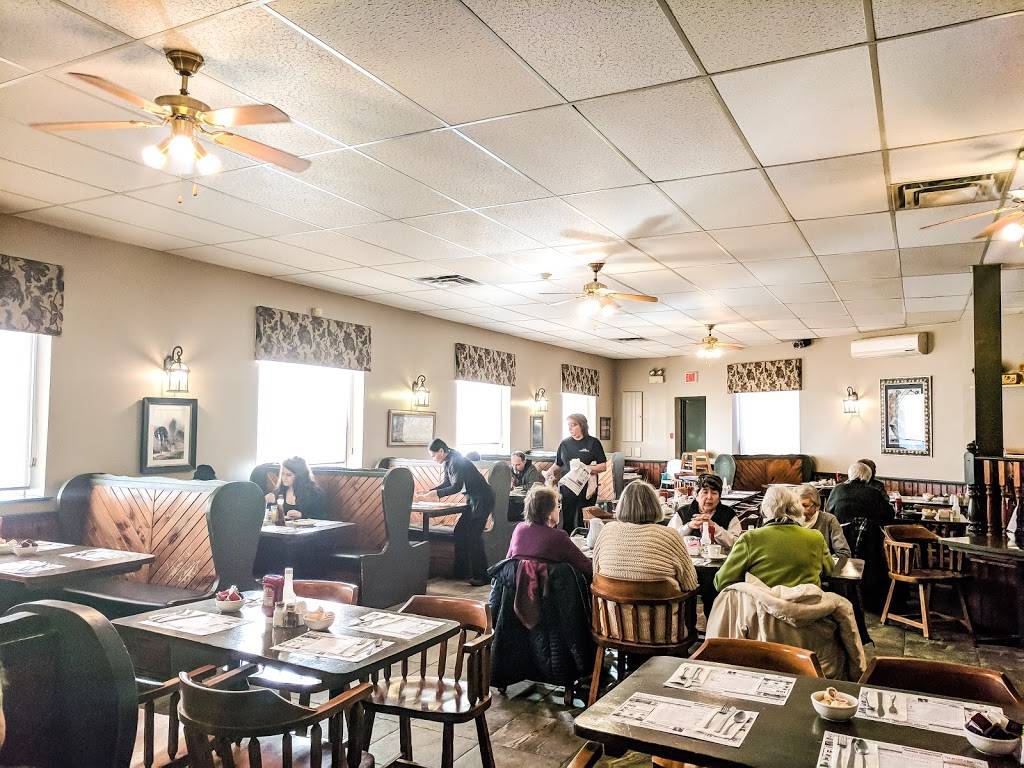 Queens Coach Family Restaurant | restaurant | 2845 St Paul Ave, Niagara Falls, ON L2J 2L3, Canada | 9053748921 OR +1 905-374-8921