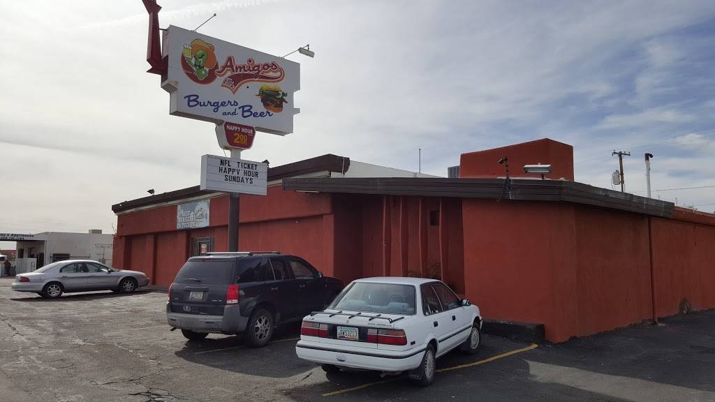 Amigos Burgers and Beer | restaurant | 6372 S Nogales Hwy, Tucson, AZ 85706, USA | 5203986598 OR +1 520-398-6598