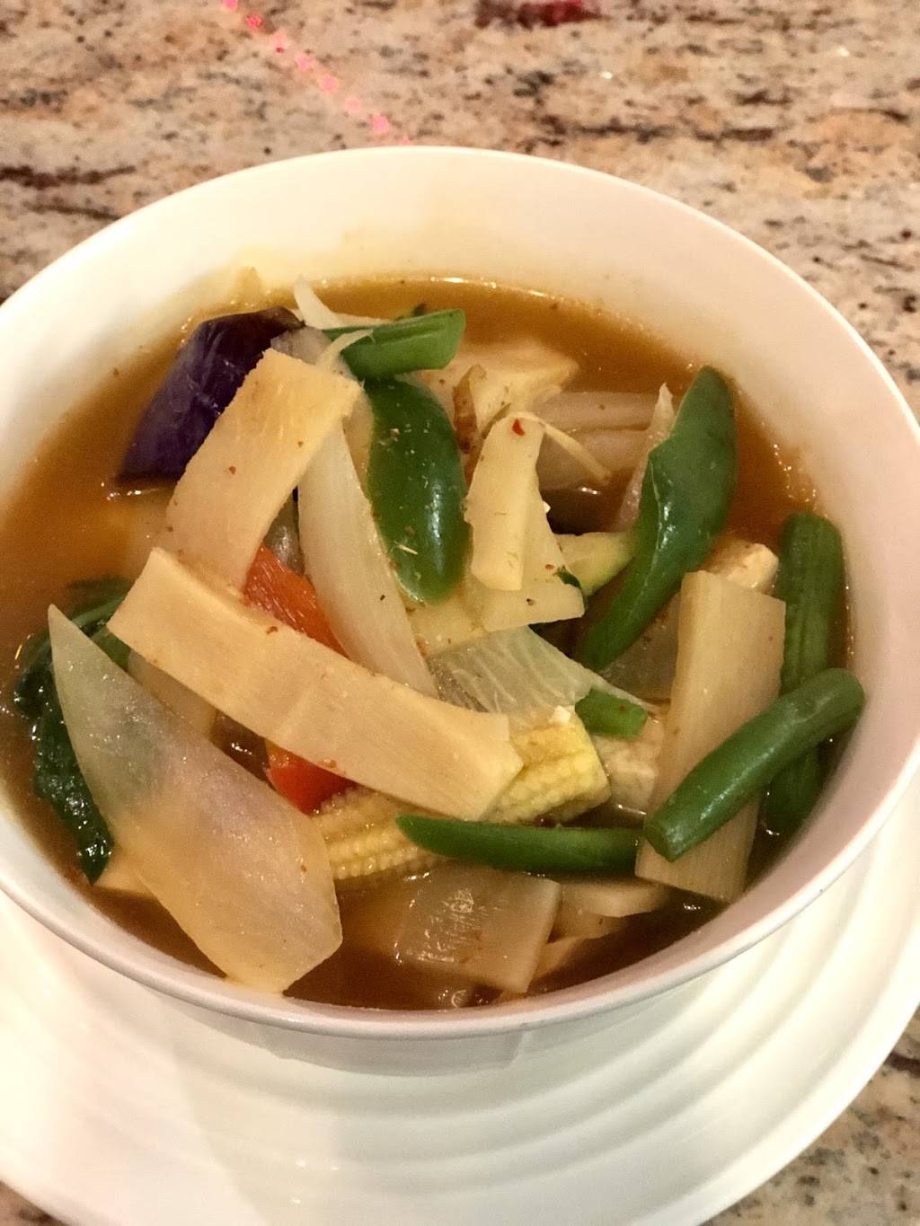 Rutchada Thai Cuisine | restaurant | 153 Belgrade Ave, Roslindale, MA 02131, USA | 6179428385 OR +1 617-942-8385