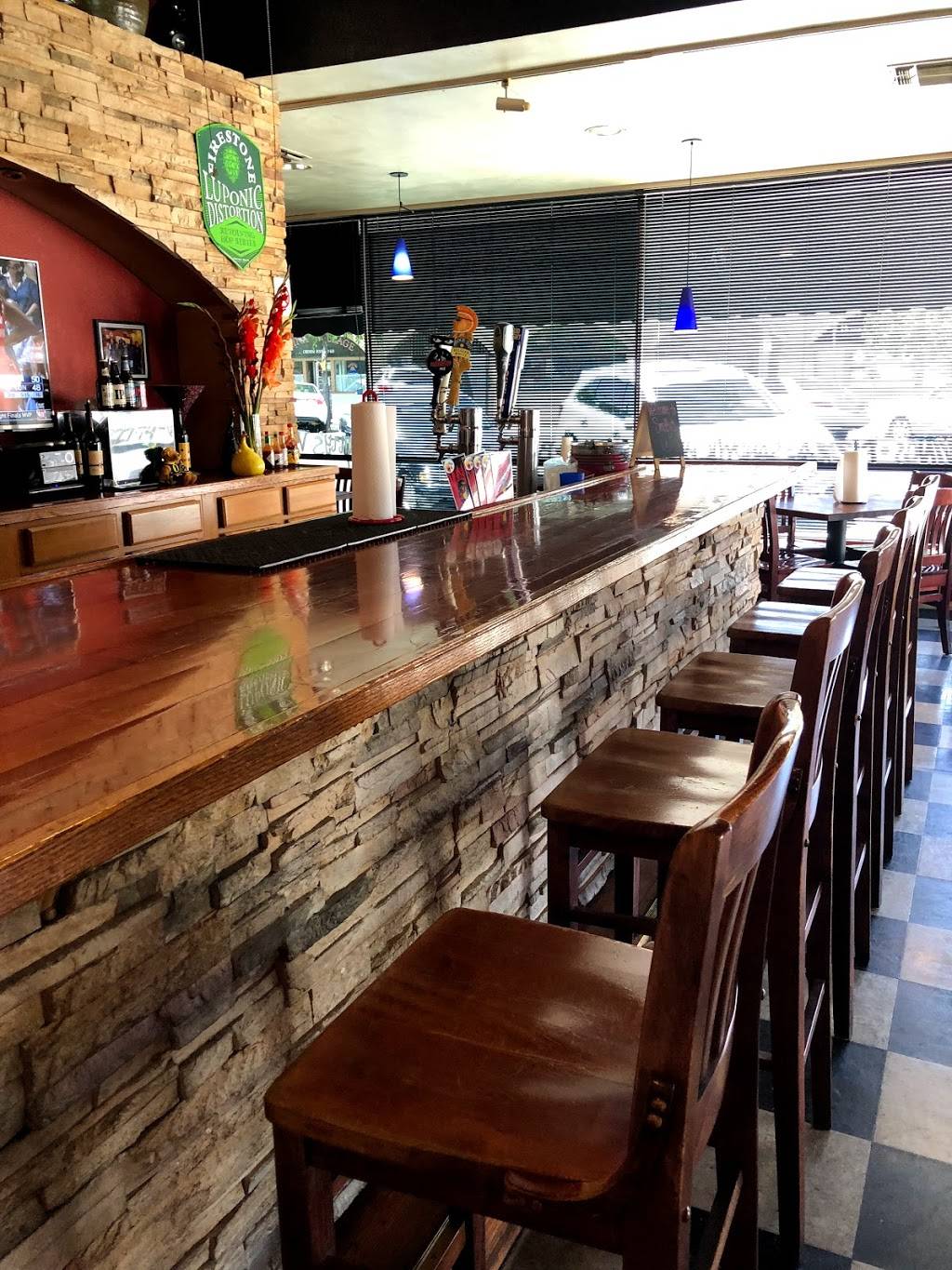 Smittys Wings & Things | restaurant | 946 N Yosemite St, Stockton, CA 95203, USA | 2092277479 OR +1 209-227-7479