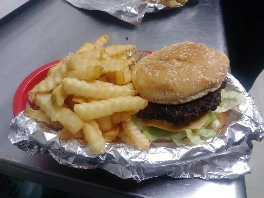 Nottingham Store | restaurant | 12300 Croom Rd, Upper Marlboro, MD 20772, USA | 2404193482 OR +1 240-419-3482