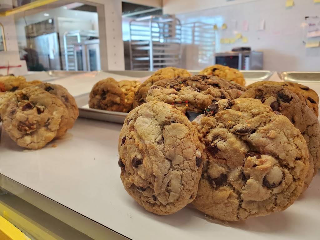 Uncle Biff’s Arizona | restaurant | 6239 N 7th St, Phoenix, AZ 85014, USA | 6028888990 OR +1 602-888-8990