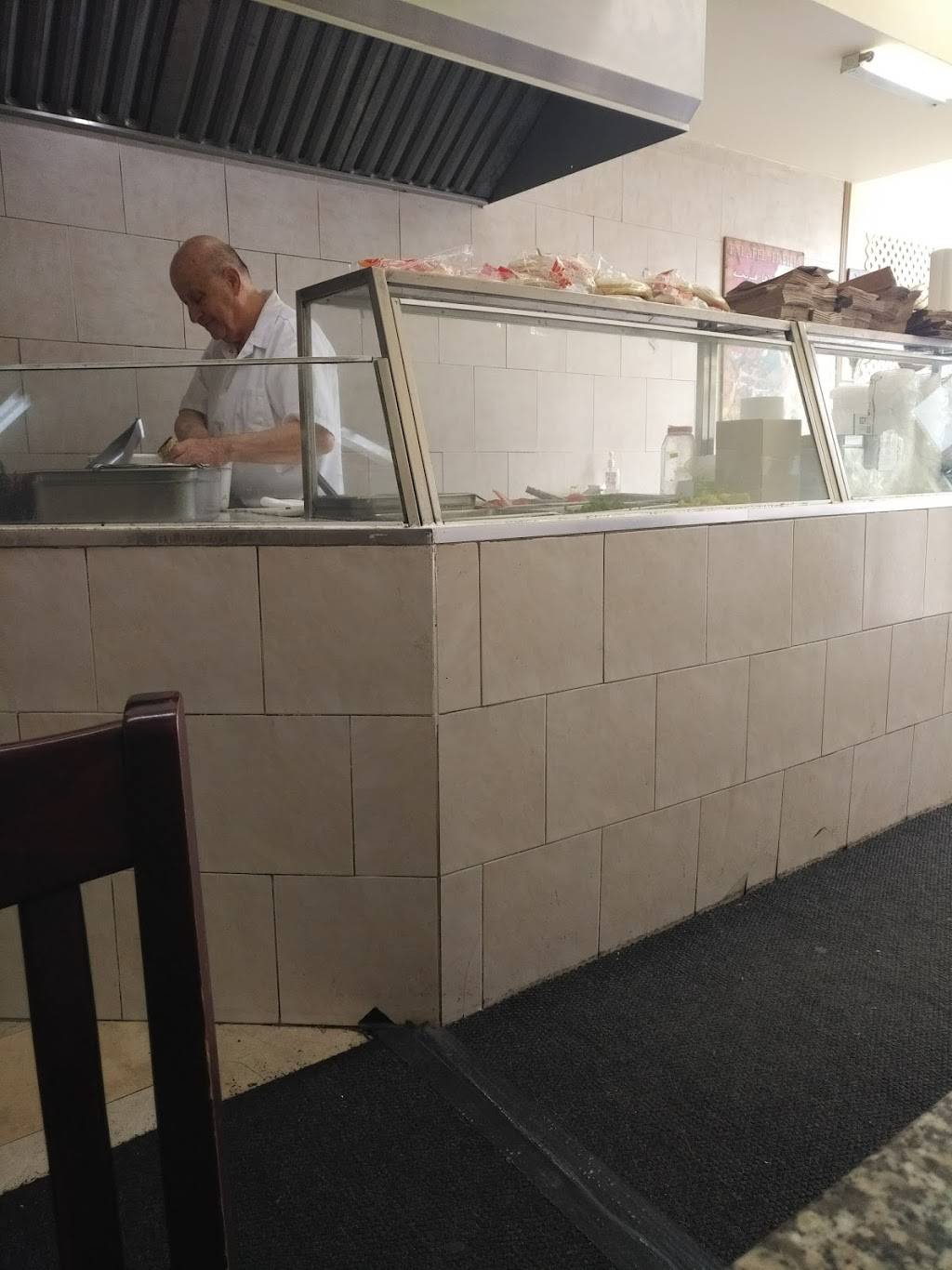 Falafel Freiha | restaurant | 3858 Boulevard Perron, Laval, QC H7V 1P8, Canada | 4506862446 OR +1 450-686-2446