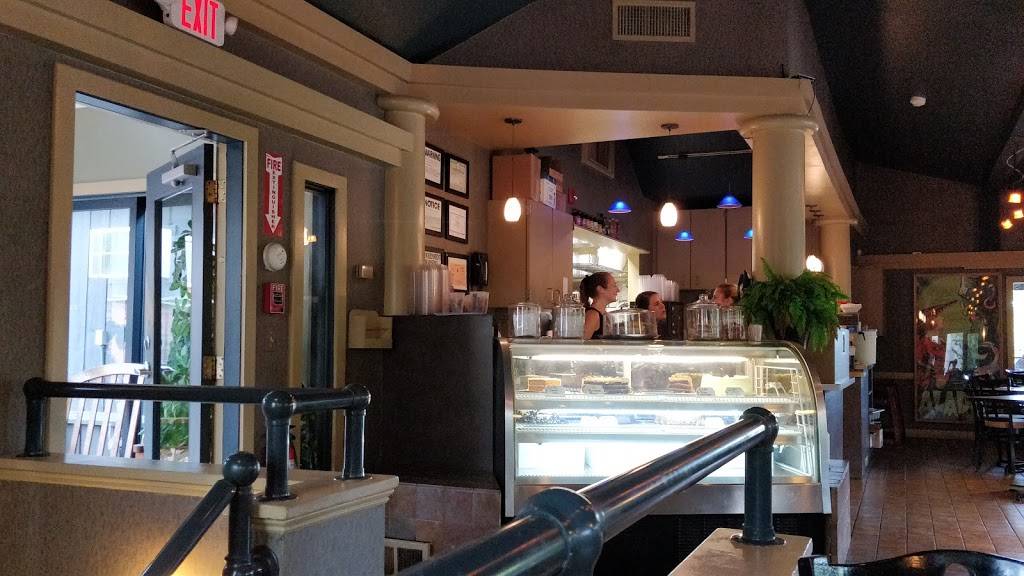 Aladdins Natural Eatery | restaurant | 8 Schoen Pl, Pittsford, NY 14534, USA | 5852649000 OR +1 585-264-9000