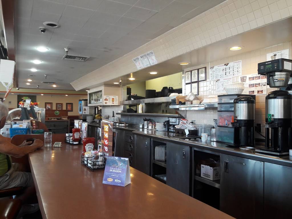 Dennys | restaurant | 13201 Gladstone Ave, Sylmar, CA 91342, USA | 8188337808 OR +1 818-833-7808