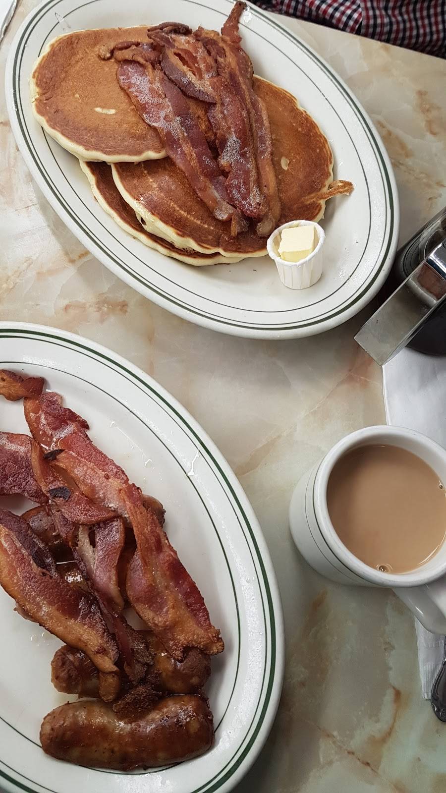 Delight Diner | restaurant | 66-91 Fresh Pond Rd, Ridgewood, NY 11385, USA | 7186284708 OR +1 718-628-4708