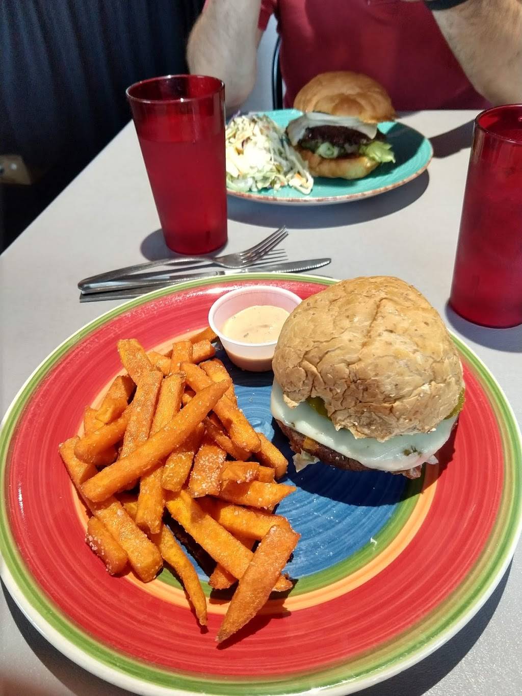 F&Bs Eatery | restaurant | 3453 Hampton Ave, St. Louis, MO 63139, USA | 3148333207 OR +1 314-833-3207