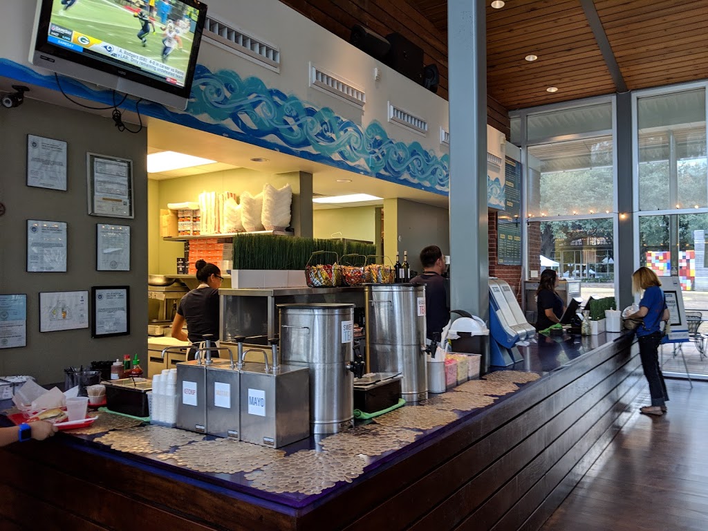 Lake House | restaurant | 1600 McKinney St, Houston, TX 77010, USA | 7133377320 OR +1 713-337-7320