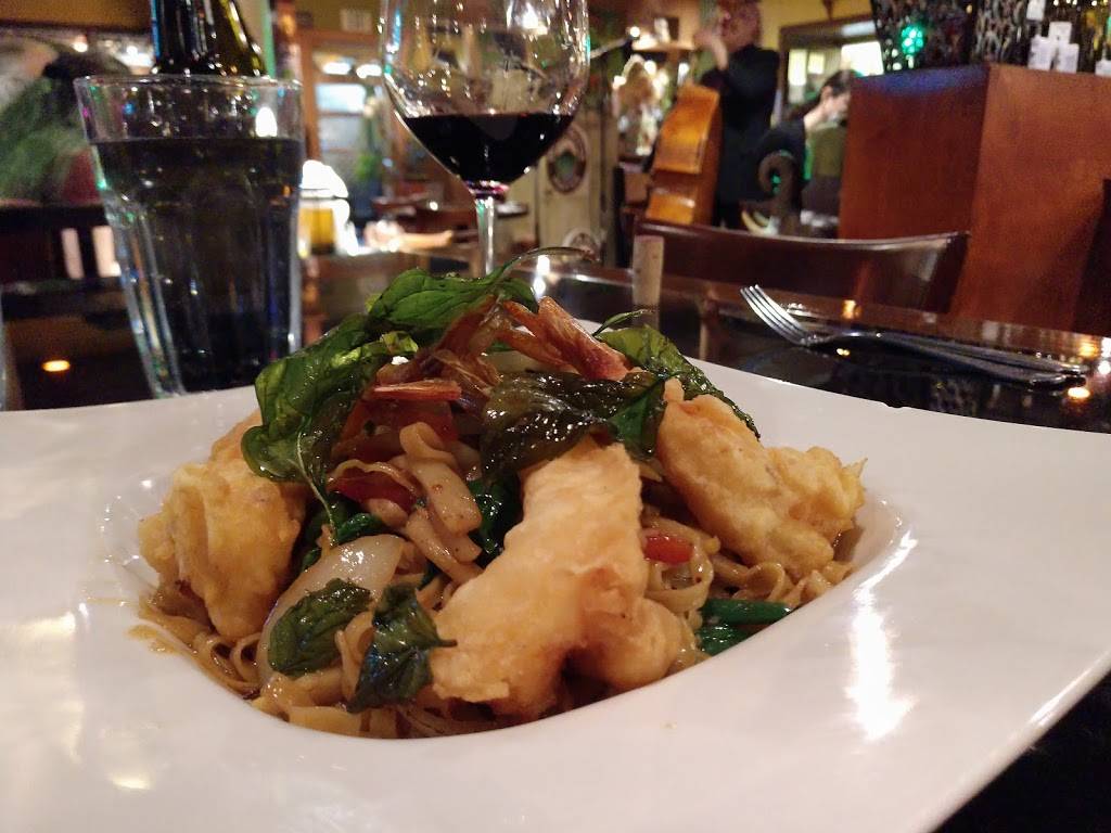 Bhu-Ping Thai Cuisine | restaurant | 6600 Evergreen Way, Everett, WA 98203, USA | 4254053783 OR +1 425-405-3783