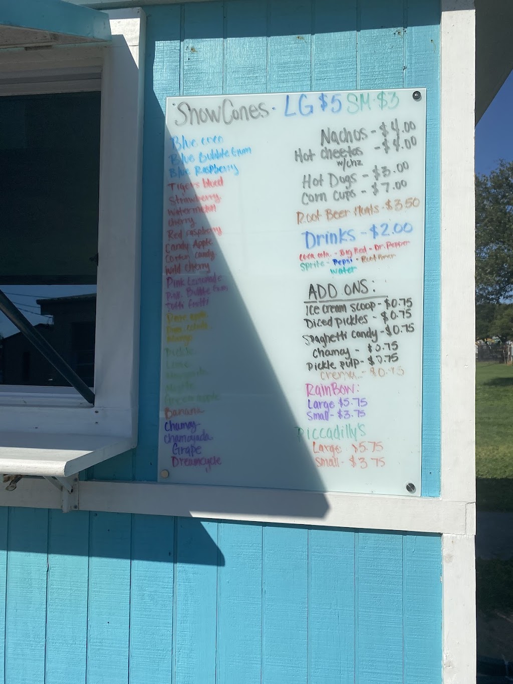 TOXIC ICE AND SNACKS | restaurant | 1168 Helm St, Sinton, TX 78387, USA | 3614433002 OR +1 361-443-3002