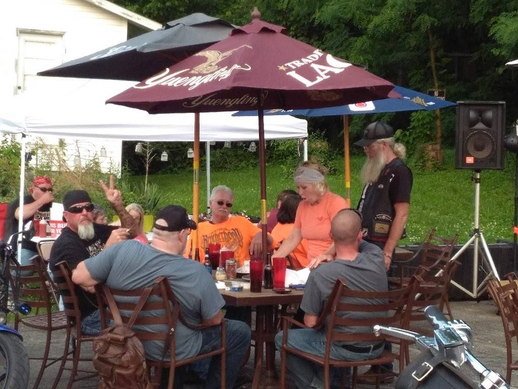 Berts Rivertown Grill, Inc. | restaurant | 314 West St, Cloverport, KY 40111, USA | 2707872027 OR +1 270-787-2027