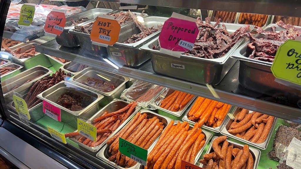 Taylors Sausage Country Store | restaurant | 202 Redwood Hwy, Cave Junction, OR 97523, USA | 5415925358 OR +1 541-592-5358