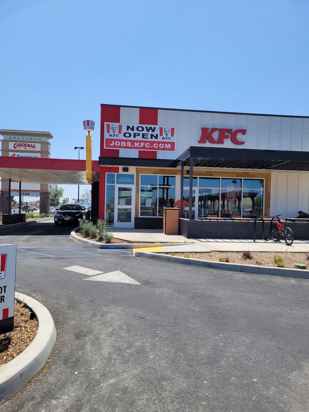 KFC | restaurant | 2560 N Perris Blvd, Perris, CA 92571, USA | 9514203797 OR +1 951-420-3797