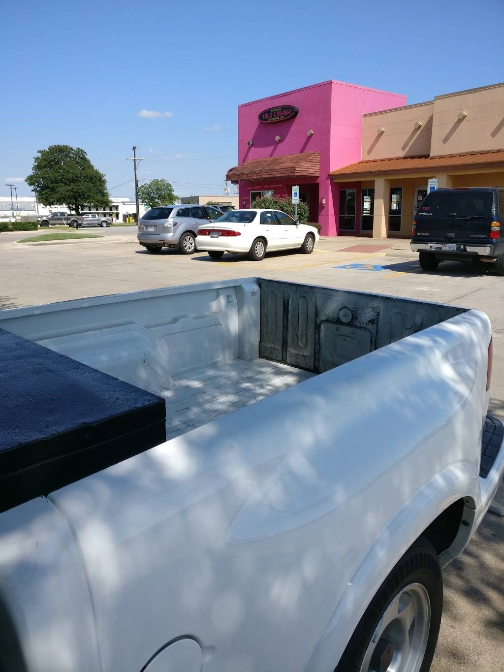 Taco Cabana | restaurant | 801 N Beach St, Fort Worth, TX 76111, USA | 6826471269 OR +1 682-647-1269