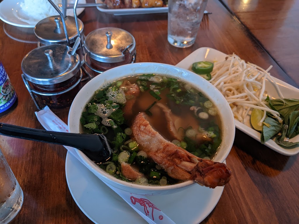 Kin Khao Thai Eatery | restaurant | 1270 Front St ste c, Crescent City, CA 95531, USA | 7074606611 OR +1 707-460-6611