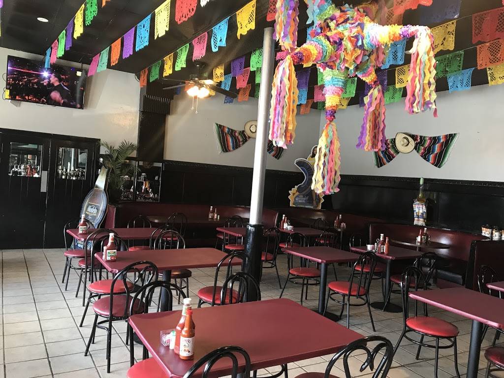 Amigos Mexican Restaurant "Francos" | restaurant | 10639 Merrit st, Castroville, CA 95012, USA | 8316761046 OR +1 831-676-1046