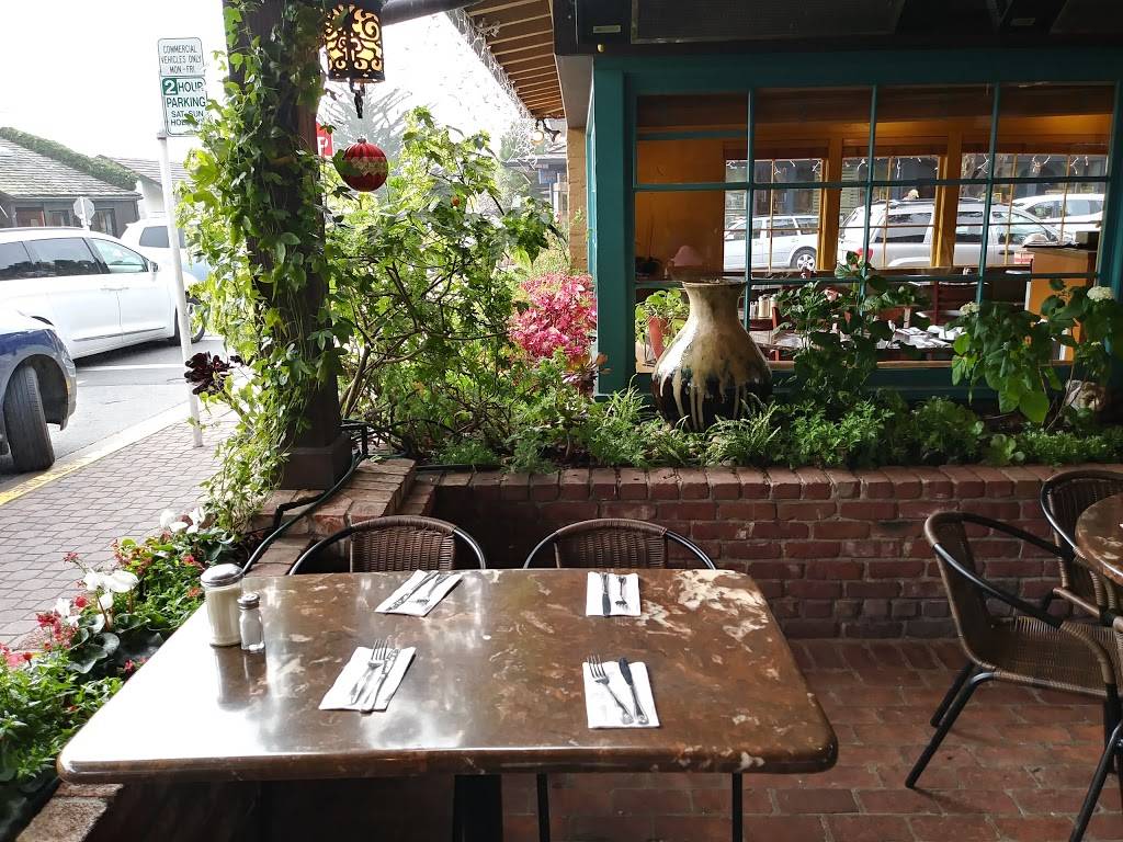 Village Corner California Bistro | restaurant | Sixth Ave. &, Dolores St, Carmel-By-The-Sea, CA 93923, USA | 8316243588 OR +1 831-624-3588