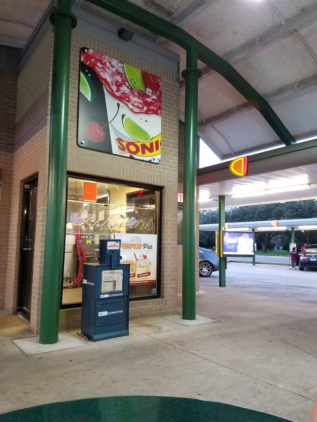 Sonic Drive-In | restaurant | 740 Bienville Blvd, Ocean Springs, MS 39564, USA | 2288728533 OR +1 228-872-8533