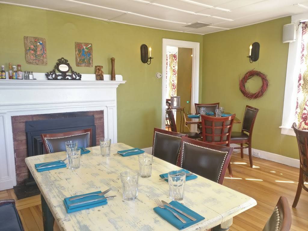 Perro Salado | restaurant | 19 Charles St, Newport, RI 02840, USA | 4016194777 OR +1 401-619-4777