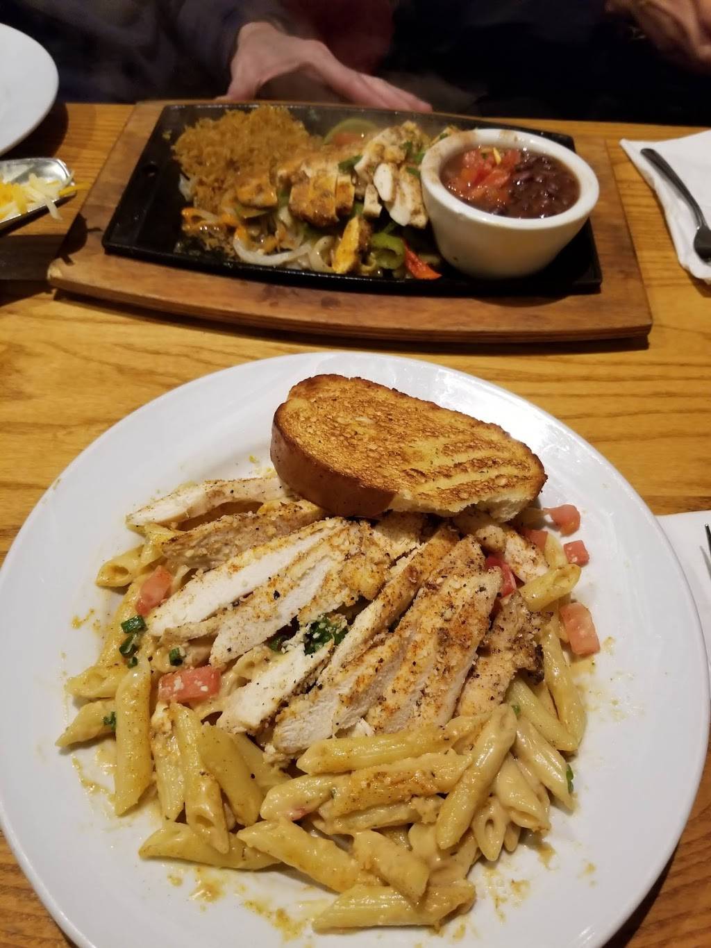 Chilis Grill & Bar | meal takeaway | 955 N Wickham Rd, Melbourne, FL 32935, USA | 3217579449 OR +1 321-757-9449