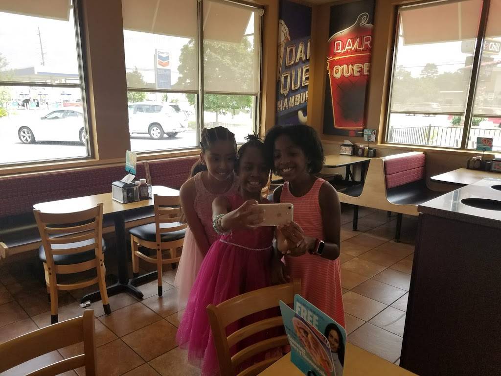 Dairy Queen Grill & Chill | restaurant | 340 Fairview Rd, Ellenwood, GA 30294, USA | 4703179323 OR +1 470-317-9323