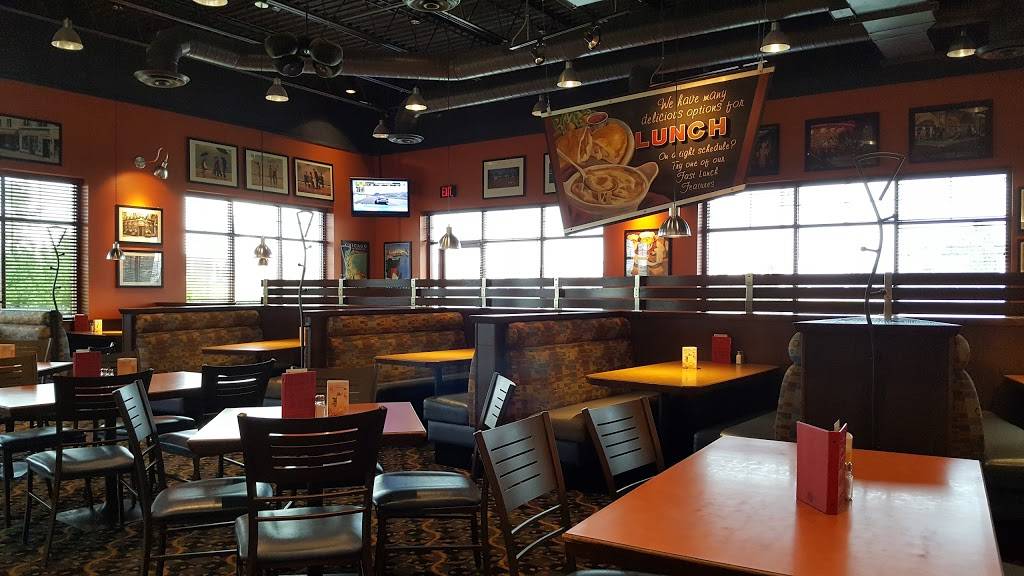 Boston Pizza | restaurant | 4 Horseshoe Crescent, Waterdown, ON L0R 2H2, Canada | 9056901500 OR +1 905-690-1500