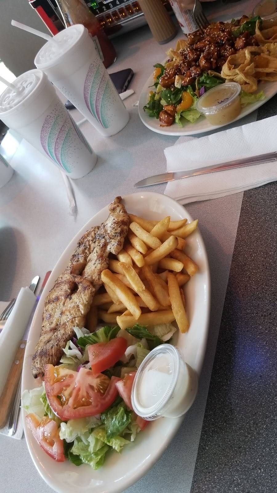 Stars Drive-In | restaurant | 20445 Sherman Way, Canoga Park, CA 91306, USA | 8187169366 OR +1 818-716-9366