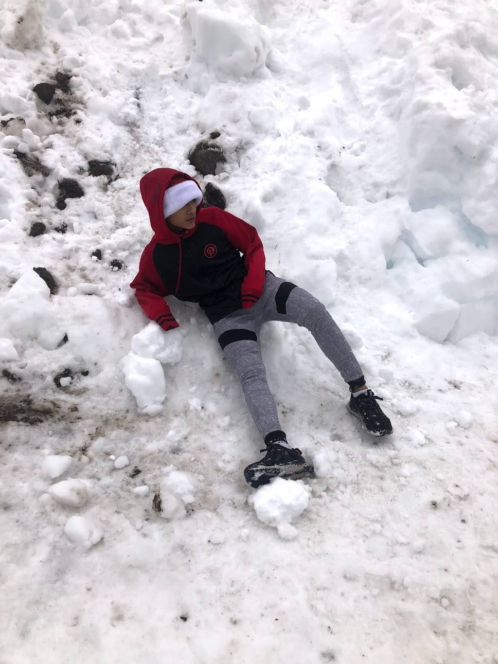 Sierra Mountain Pizza & BBQ Shack | restaurant | 53102 Donner Pass Rd, Soda Springs, CA 95724, USA | 5304275006 OR +1 530-427-5006