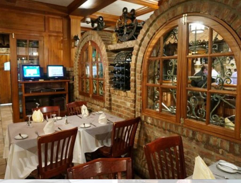 Fernandes Steak House | restaurant | 158 Fleming Ave, Newark, NJ 07105, USA | 9735894344 OR +1 973-589-4344