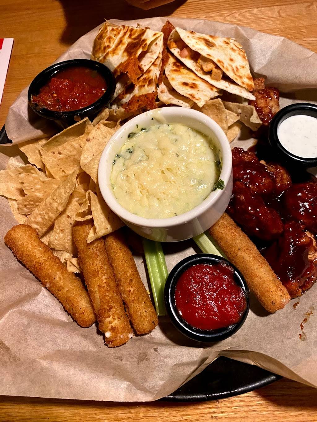 Applebees Grill + Bar | restaurant | 4331 Credit Union Dr, Anchorage, AK 99503, USA | 9072227753 OR +1 907-222-7753