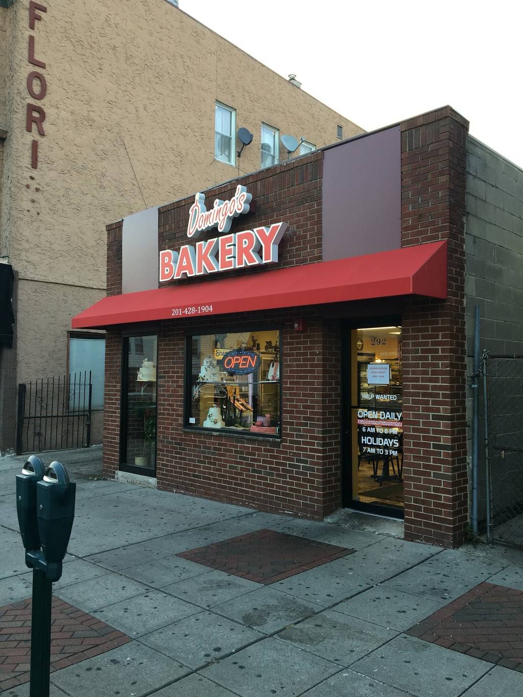 Domingos Bakery & Restaurant | cafe | 292 Kearny Ave, Kearny, NJ 07032, USA | 2014281904 OR +1 201-428-1904