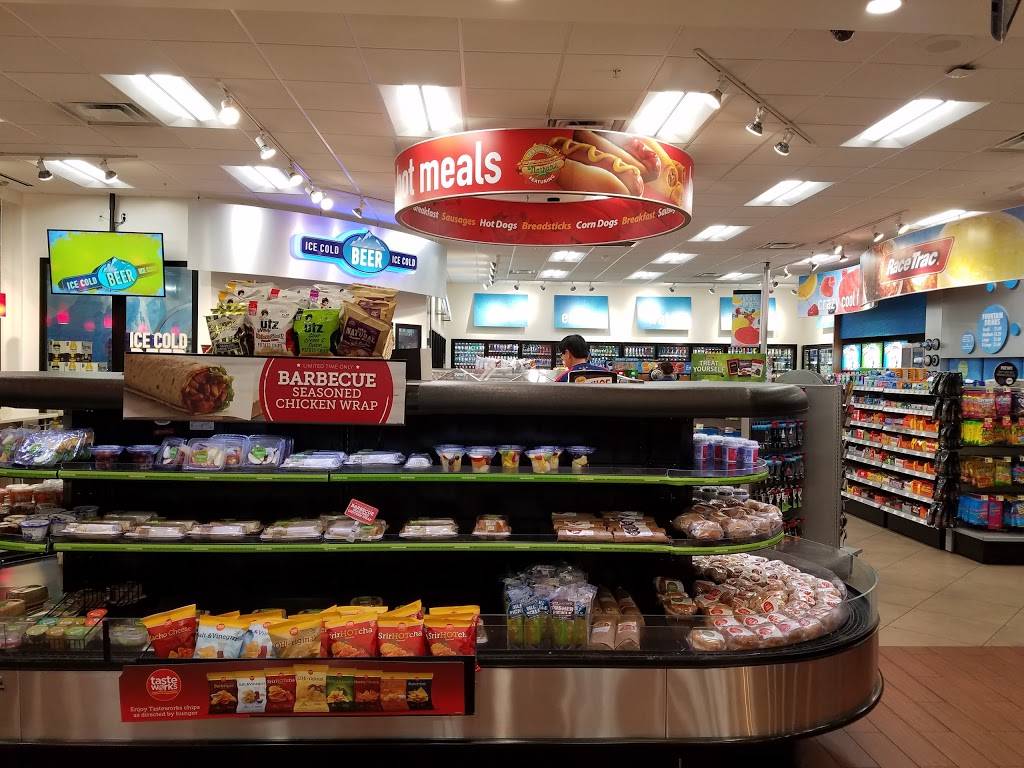 RaceTrac | bakery | 15570 S Apopka Vineland Rd, Orlando, FL 32821, USA | 4074770024 OR +1 407-477-0024