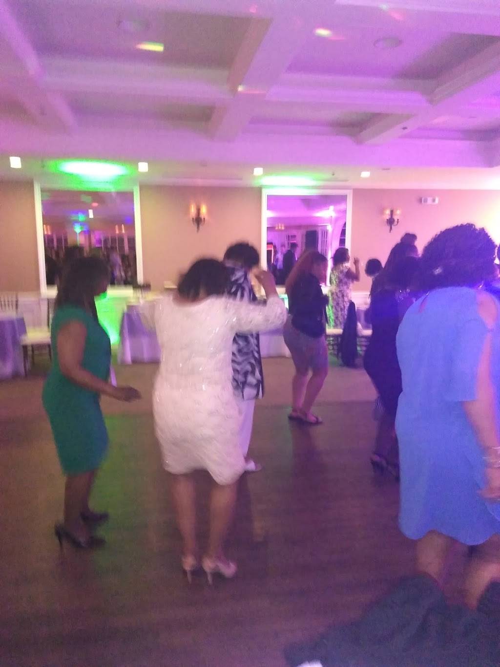 Verandas Beach House | restaurant | 401 Rosecrans Ave, Manhattan Beach, CA 90266, USA | 3105467805 OR +1 310-546-7805