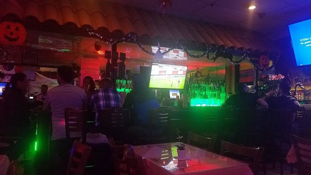 12 Corazones | restaurant | 86-22 Roosevelt Ave, Jackson Heights, NY 11372, USA | 7182055575 OR +1 718-205-5575