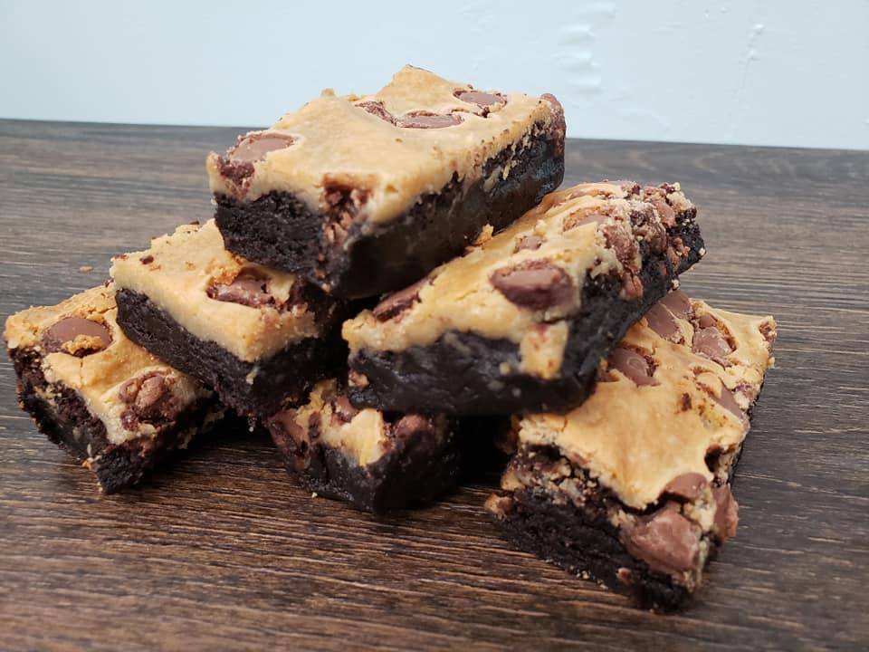 Brownie Guy Gourmet Brownies | restaurant | 602 NW 75th St Suite B, Gainesville, FL 32608, USA | 3526725093 OR +1 352-672-5093