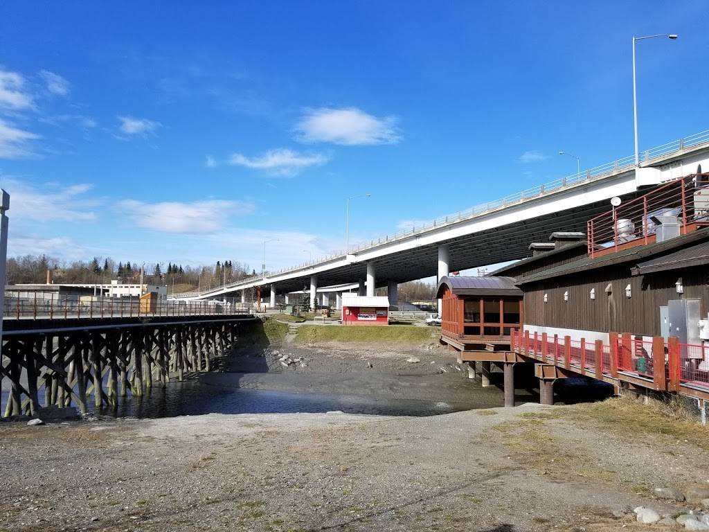Bridge Seafood Restaurant | restaurant | 221 W Ship Creek Ave, Anchorage, AK 99501, USA | 9076448300 OR +1 907-644-8300
