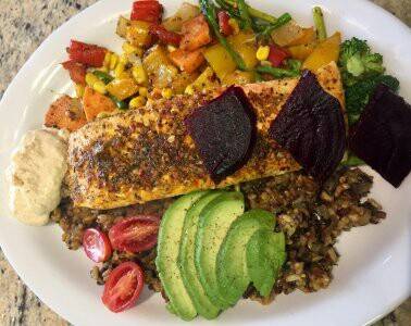 Earth Eatery | restaurant | 5300 Walker Rd, Windsor, ON N9A 6J3, Canada | 5199779111 OR +1 519-977-9111