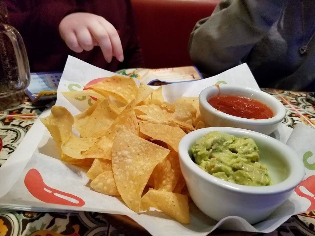 Chilis Grill & Bar | meal takeaway | 302 Cooley St, Springfield, MA 01128, USA | 4134269507 OR +1 413-426-9507