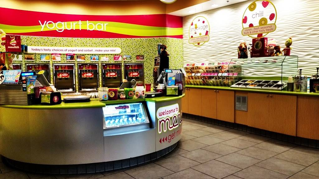 Menchies Frozen Yogurt | bakery | 972 Admiral Callaghan Ln Ste B1, Vallejo, CA 94591, USA | 7073735890 OR +1 707-373-5890