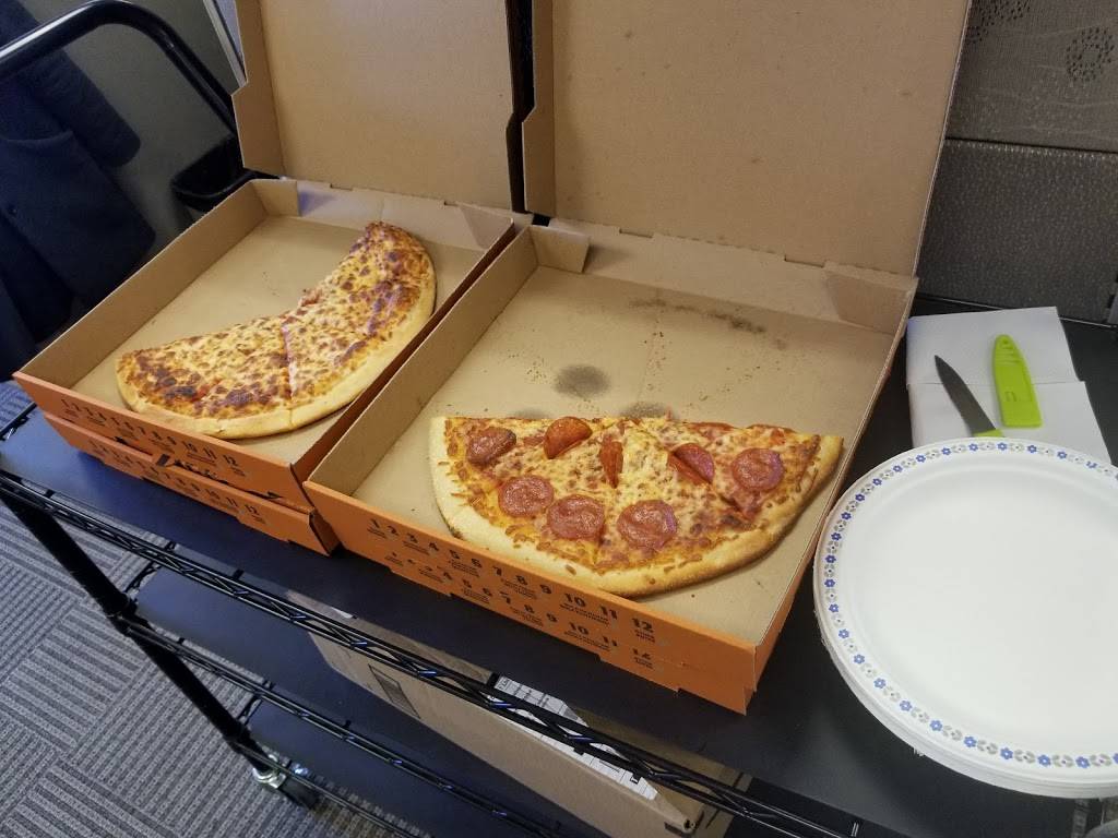 Little Caesars Pizza | meal takeaway | 126 Wellington St W, Aurora, ON L4G 2N9, Canada | 9058417717 OR +1 905-841-7717