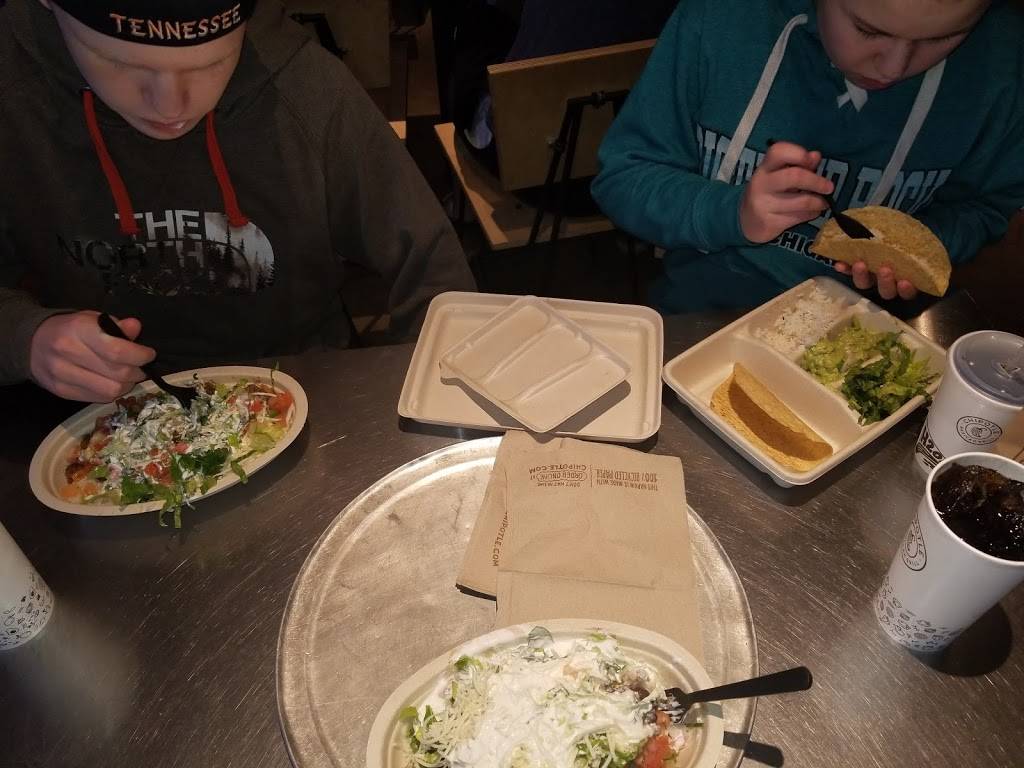 Chipotle Mexican Grill | restaurant | 3354 Washtenaw Ave Ste A, Ann Arbor, MI 48104, USA | 7349759912 OR +1 734-975-9912