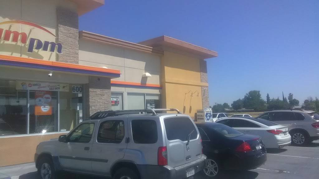 Daves Frosty Queen | restaurant | 600 S Lovers Ln, Visalia, CA 93292, USA | 5598025100 OR +1 559-802-5100